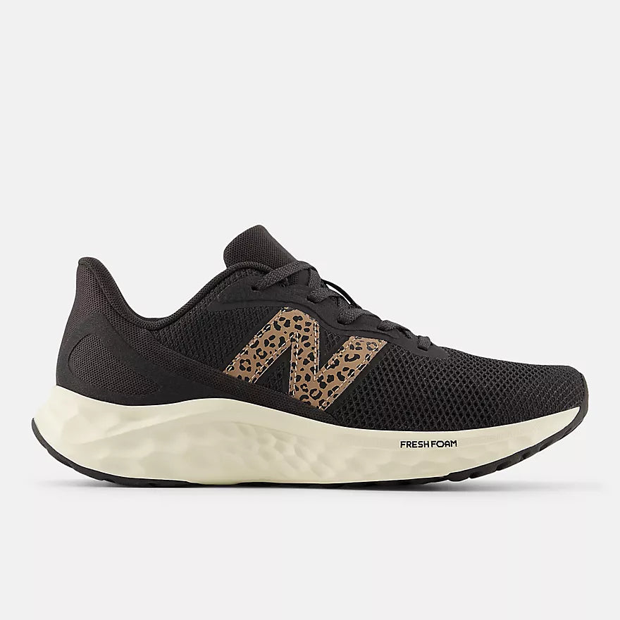 New Balance Arishi WARISIK4 Noir/Brun | Espadrilles de course - Dealorys