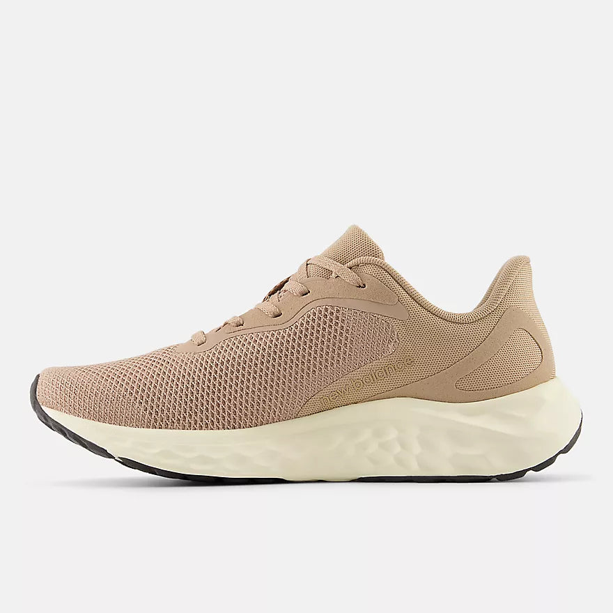 New Balance Arishi WARISIT4 Brun/Noir | Espadrilles de course - Dealorys