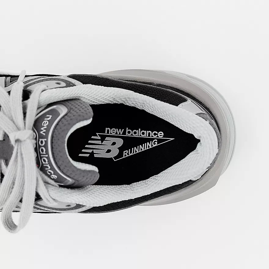 New Balance M990BK6 Black | Espadrille de course - Dealorys