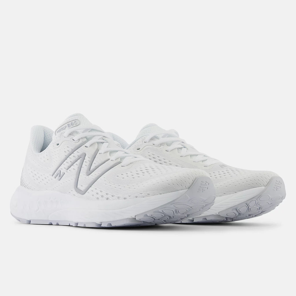 New Balance W880W13 Blanc avec argent clair | Espadrilles de course - Dealorys