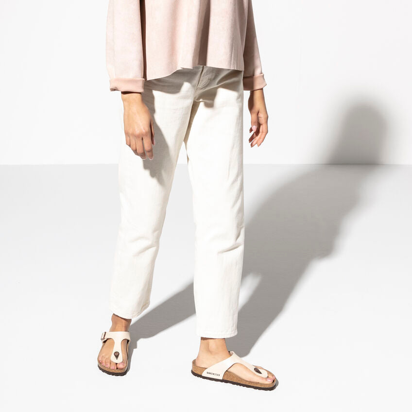 Birkenstock GIZEH 0943871 Graceful Pearl White | Birko-Flor Largeur Régulière - Dealorys