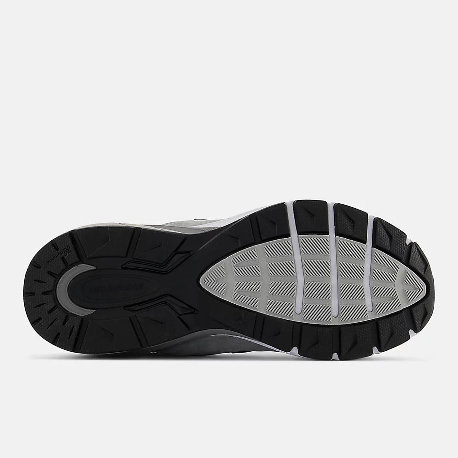 New Balance W990GL5 Gris | Espadrilles avec semelles amovibles Fabriquée aux États-Unis - Dealorys